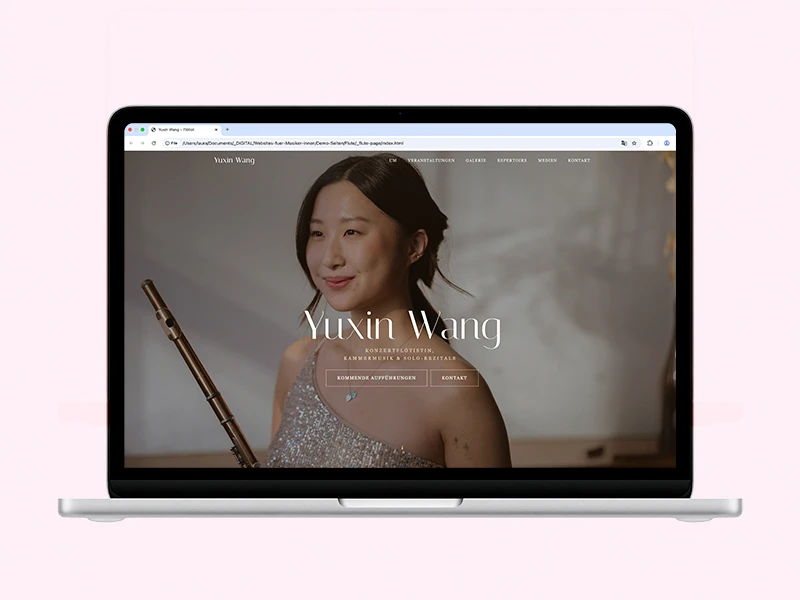 Ansicht des Herosection im MacBook für das Projekt 'Flötistin Website' – Professionelles Webdesign & UI/UX Portfolio (Vorschau)